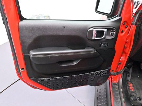 Used 2020 Jeep Wrangler Unlimited Sahara AWD/4WD image 9
