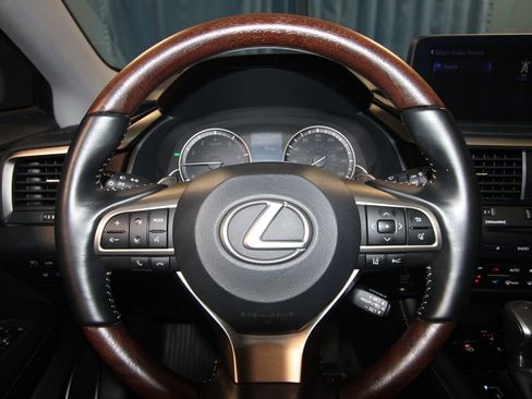 Used 2022 Lexus RX 350L Premium image 13