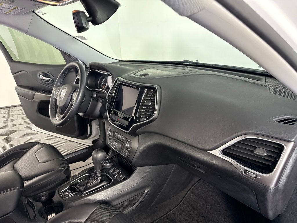 Used 2019 Jeep Cherokee Limited AWD/4WD image 38
