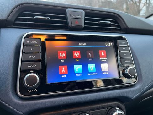 Used 2025 Nissan Versa SV image 18