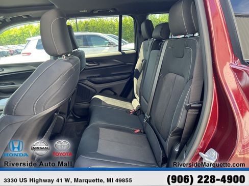 Used 2025 Jeep Grand Cherokee Laredo X w/ Luxury Tech Group I AWD/4WD image 25