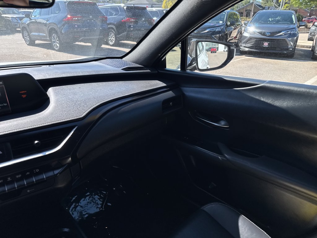 Used 2019 Lexus UX 200 w/ Accessory Package FWD image 29