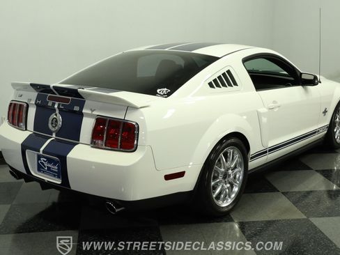 Used 2007 Ford Mustang Shelby GT500 RWD image 11