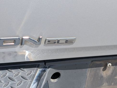 Used 2012 GMC Canyon SLE RWD image 6