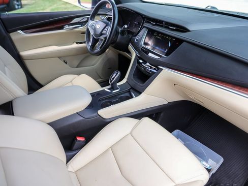 Used 2019 Cadillac XT5 Luxury FWD image 31