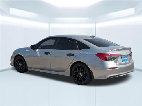 Used 2024 Honda Civic Sport image 3