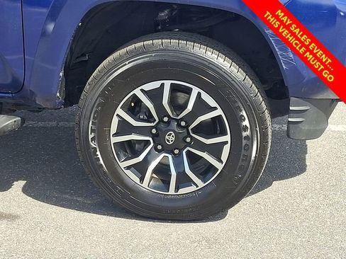 Certified 2022 Toyota Tacoma TRD Sport w/ Technology Package AWD/4WD image 10