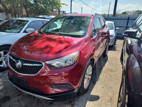Used 2018 Buick Encore Preferred image 1