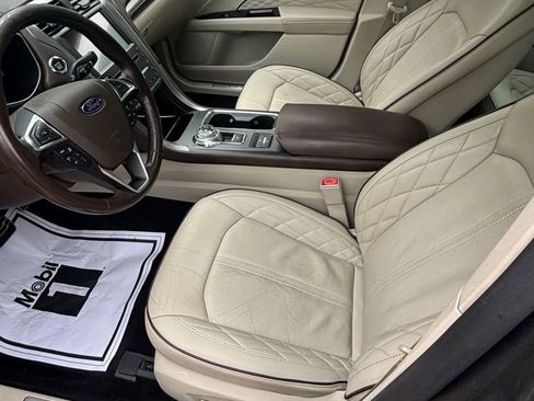 Used 2017 Ford Fusion Platinum image 9