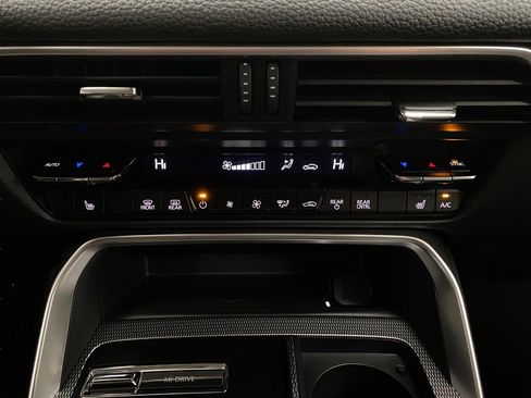 New 2025 MAZDA CX-90 Plug-In Hybrid w/ Preferred image 24