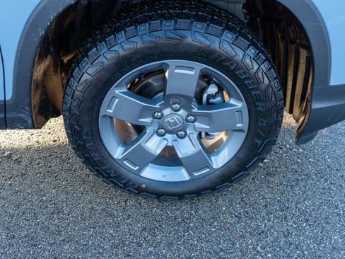 Used 2025 Honda Ridgeline TrailSport image 11
