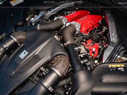 Used 2019 Ferrari Portofino image 38