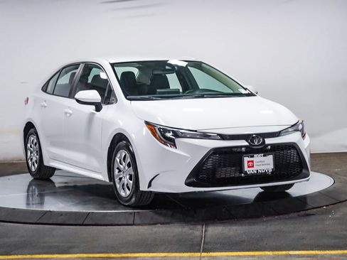 Certified 2022 Toyota Corolla LE FWD image 6