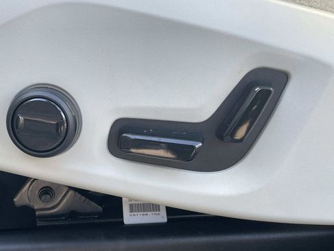 Certified 2023 Volvo XC90 T8 Plus image 19