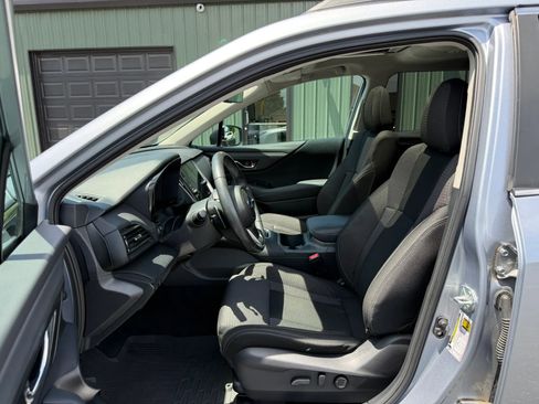 Used 2024 Subaru Outback Premium AWD/4WD image 2