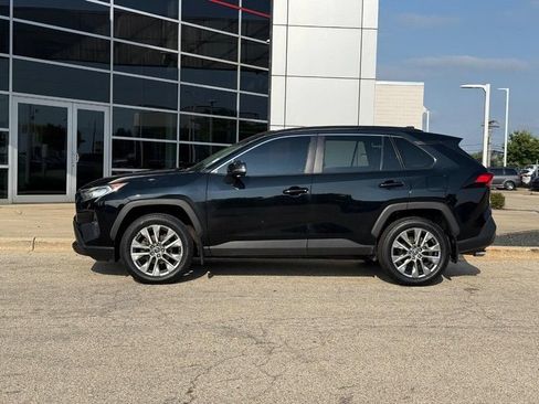 Used 2020 Toyota RAV4 XLE Premium AWD/4WD image 6
