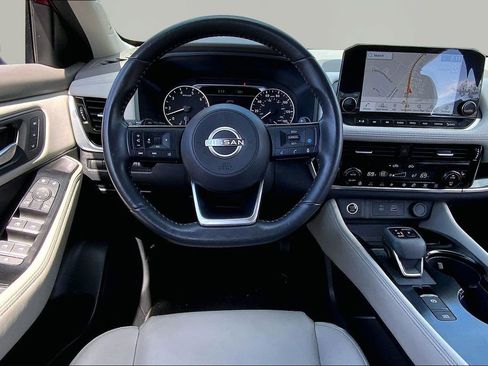 Used 2023 Nissan Rogue SL w/ SL Premium Package image 8