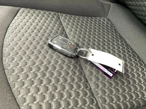 Used 2020 GMC Terrain SLE w/ Driver Convenience Package image 11