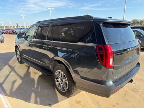 Used 2025 Ford Expedition Max Active image 5