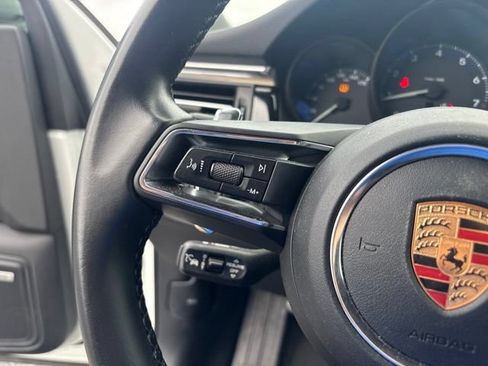 Used 2023 Porsche Macan AWD/4WD image 14