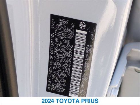Used 2024 Toyota Prius LE FWD image 26