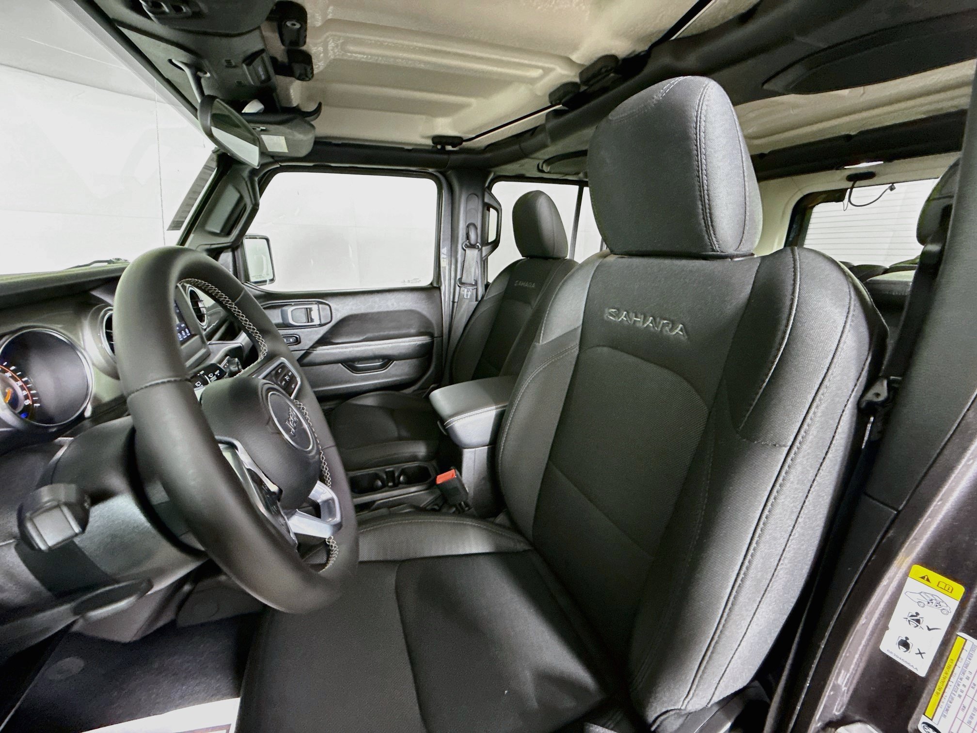 Used 2019 Jeep Wrangler Unlimited Sahara AWD/4WD image 24