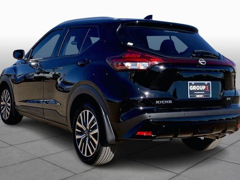 Used 2024 Nissan Kicks SV image 11