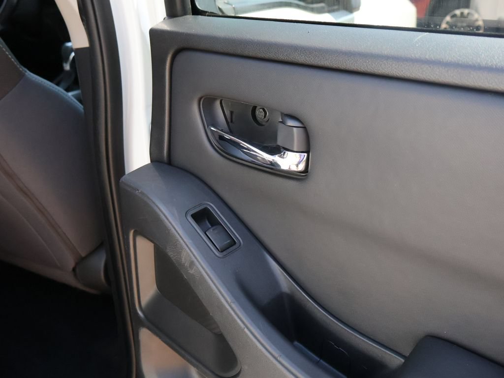 Used 2022 Nissan Frontier SV RWD image 14