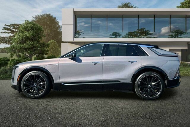 Certified 2024 Cadillac Lyriq Luxury w/ Nappa Leather Package AWD/4WD image 7
