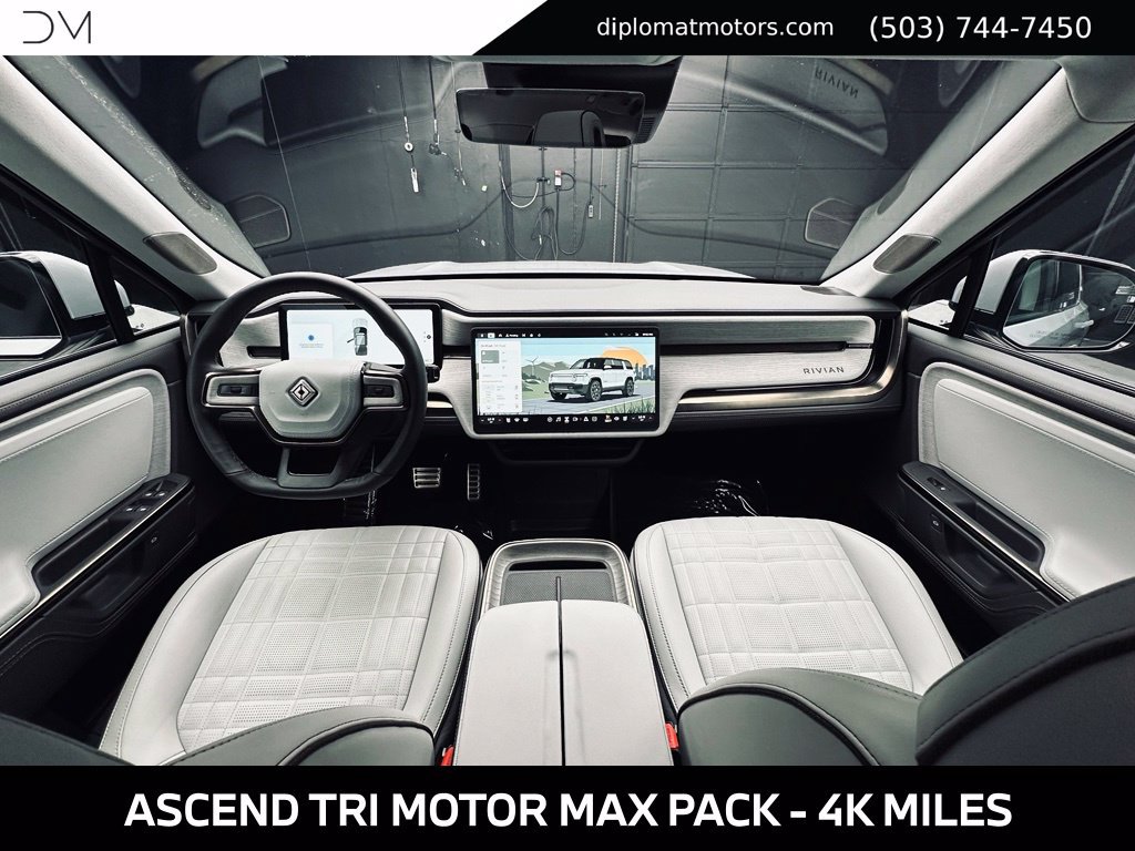 Used 2025 Rivian R1S Premium Dual AWD/4WD image 25