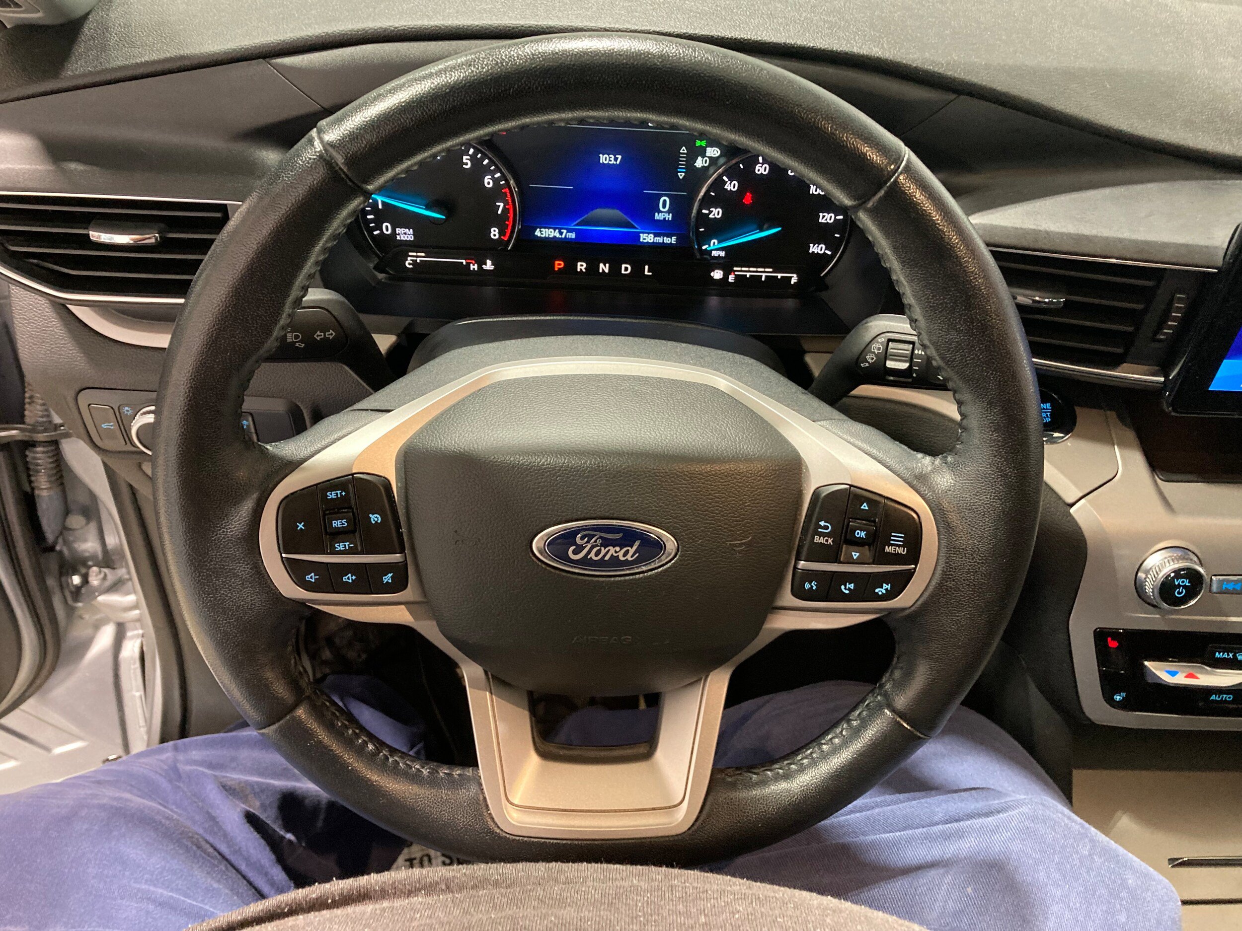Used 2022 Ford Explorer XLT w/ Equipment Group 202A AWD/4WD image 24