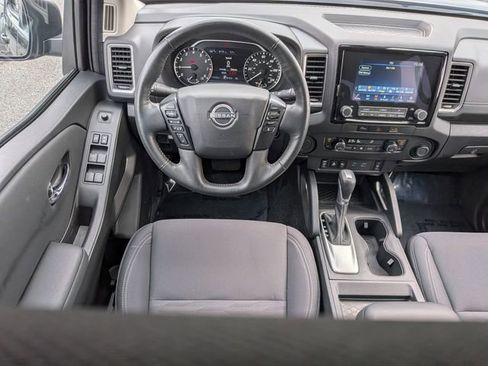 Certified 2024 Nissan Frontier SV w/ Technology Package image 15