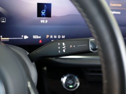 Used 2025 Buick Envision Preferred image 25