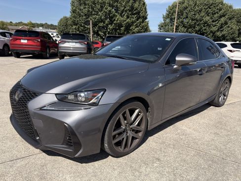 Used 2019 Lexus IS 300 RWD image 4