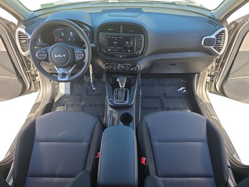 Used 2024 Kia Soul LX w/ Option Group 015 FWD image 9