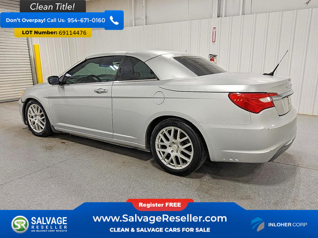 Used 2011 Chrysler 200 Limited FWD image 3