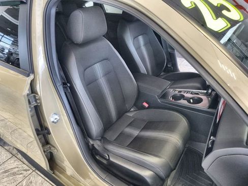 Used 2025 Honda Civic Sport image 25