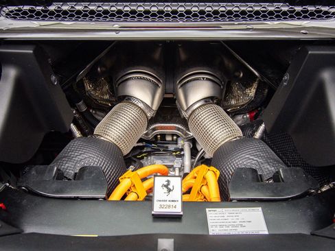 Used 2025 Ferrari 296 GTS RWD image 40