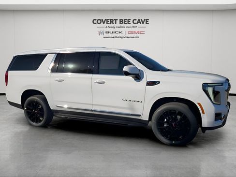New 2026 GMC Yukon XL Elevation w/ LPO, Floor Liner Package image 12