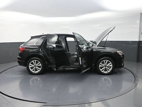 Used 2025 Audi Q3 2.0T Premium AWD/4WD image 46