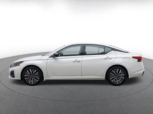 Used 2026 Nissan Altima 2.5 SV FWD image 4