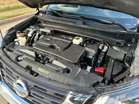 Used 2020 Nissan Pathfinder SL image 26