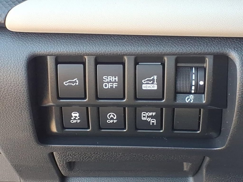 Used 2022 Subaru Forester Limited w/ Popular Package #3 AWD/4WD image 5