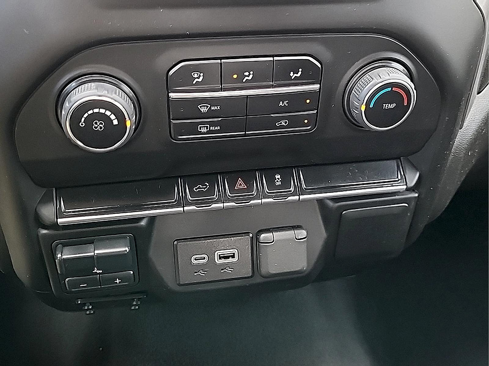 Used 2022 Chevrolet Silverado 2500 Custom w/ Custom Convenience Package AWD/4WD image 23