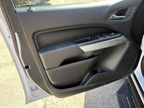 Used 2022 Chevrolet Colorado LT w/ Luxury Package image 15