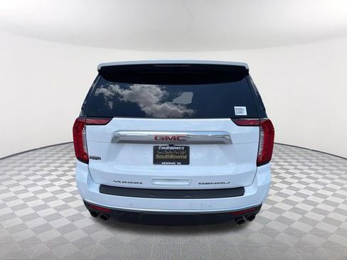 Used 2023 GMC Yukon XL Denali AWD/4WD image 6