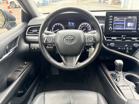 Used 2023 Toyota Camry SE FWD image 17