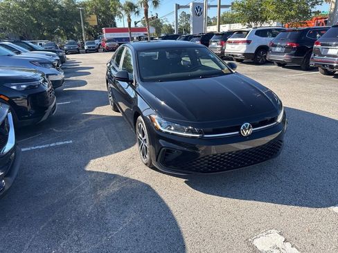 Used 2026 Volkswagen Jetta Sport FWD image 9