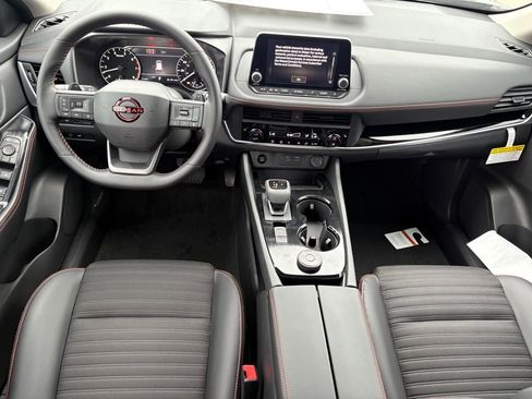 New 2026 Nissan Rogue SV AWD/4WD image 10