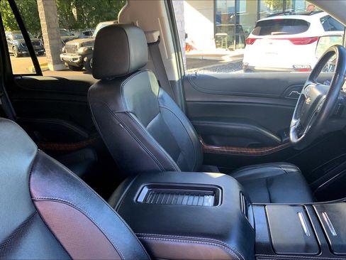 Used 2019 Chevrolet Tahoe Premier w/ RST 6.2L Performance Edition image 9